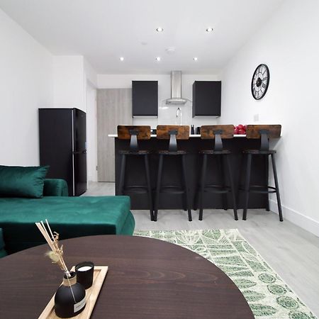 New Cardiff Bloc Exclusive Apartments By Prime Stays - Shops And Parking - Great For Groups And Families エクステリア 写真