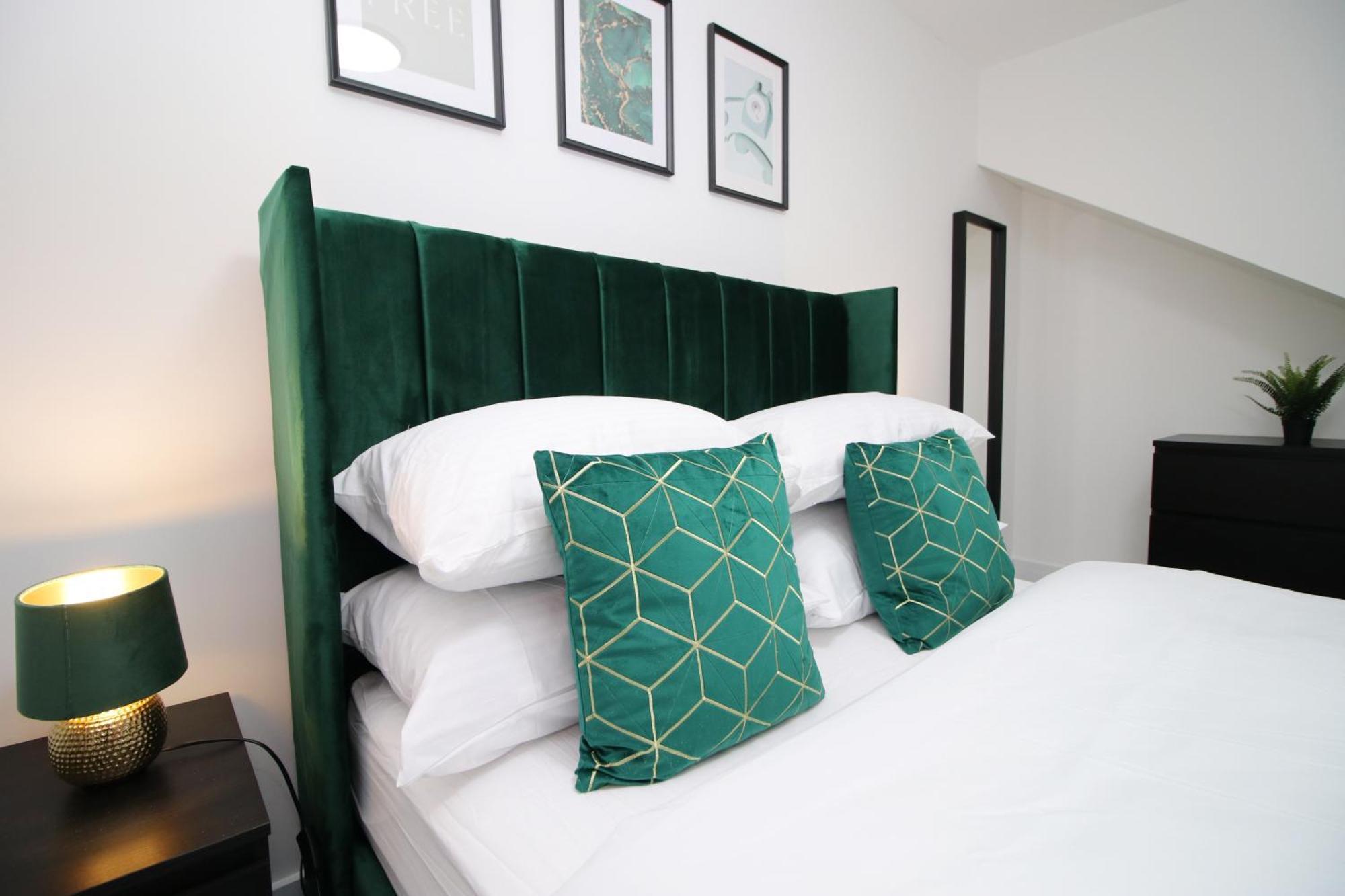 New Cardiff Bloc Exclusive Apartments By Prime Stays - Shops And Parking - Great For Groups And Families エクステリア 写真